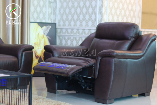 ghe-sofa-don-U50558BM-Lua-chon-thong-minh-cho-khong-gian-phong-nho